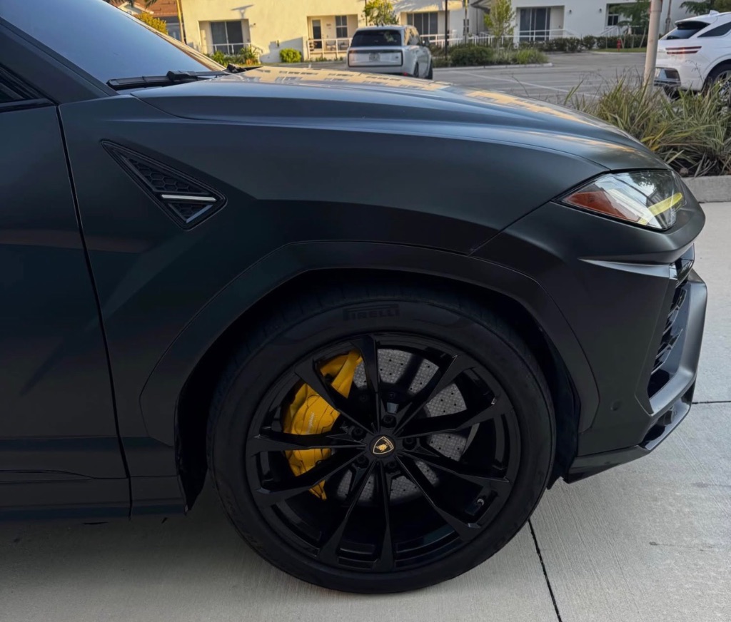 2019 Lamborghini Urus - $164,000
