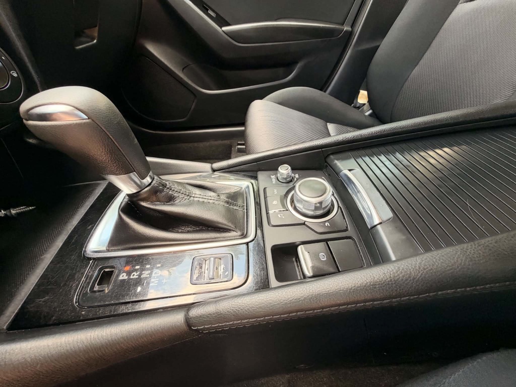 2018 MAZDA MAZDA3 - $12,900