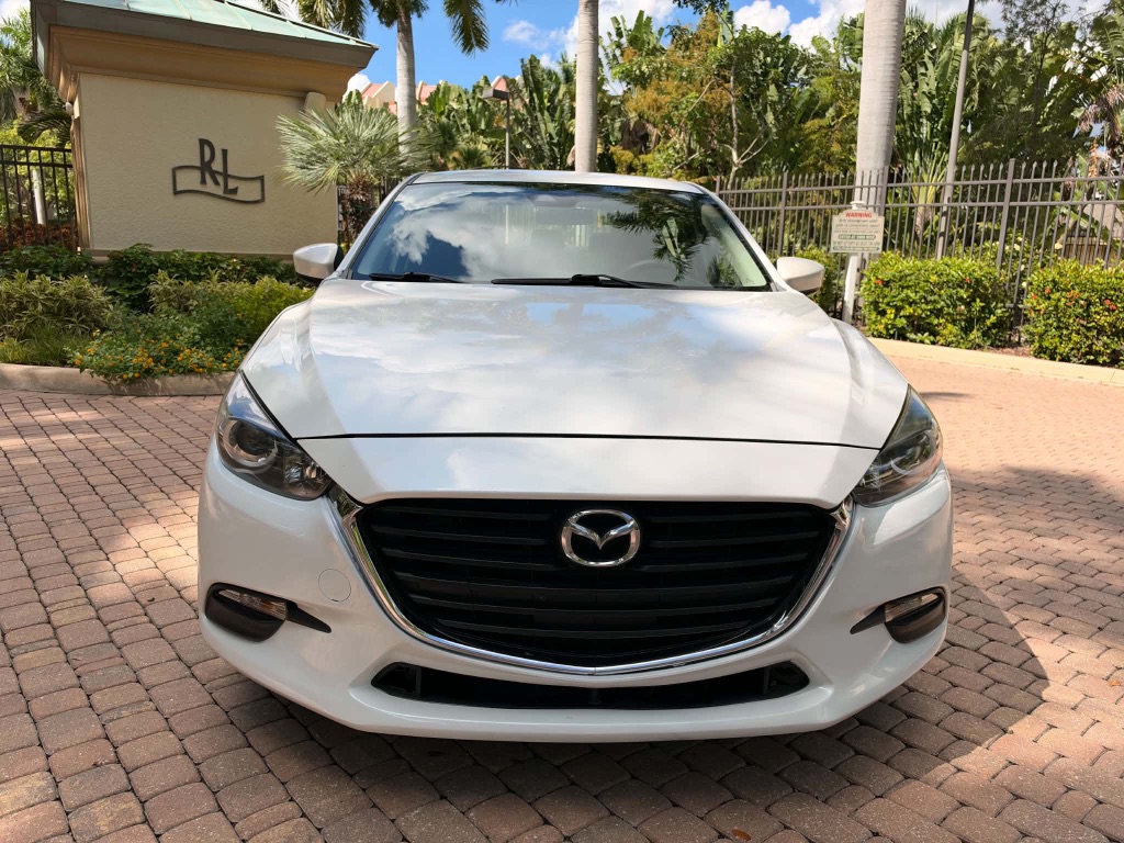 2018 MAZDA MAZDA3 - $12,900