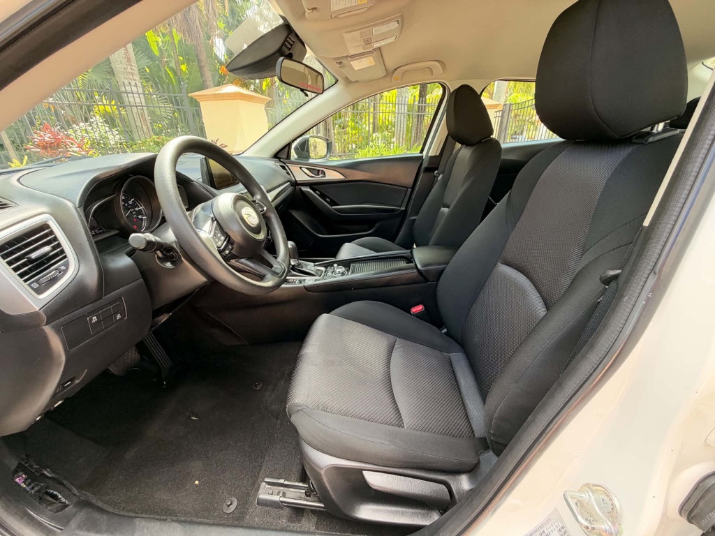 2018 MAZDA MAZDA3 - $12,900