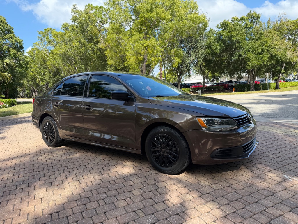 2012 Volkswagen Jetta - $6,495