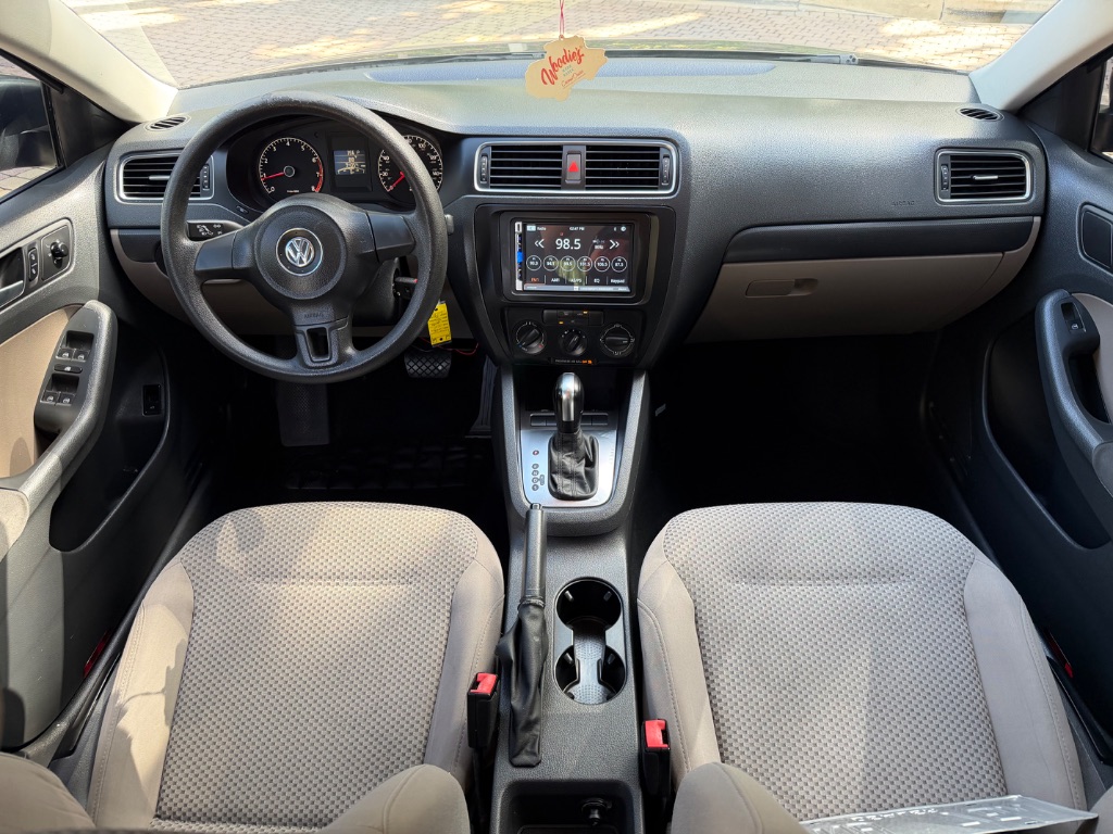2012 Volkswagen Jetta - $6,495