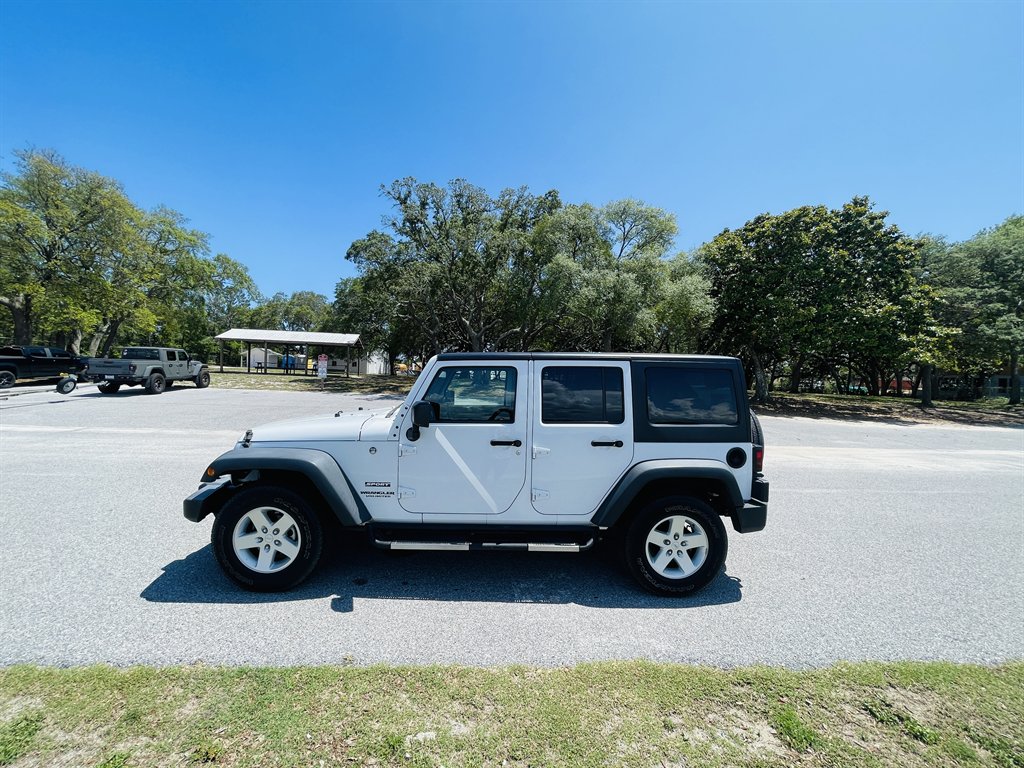 2017 Jeep Wrangler Unlimited Sport photo