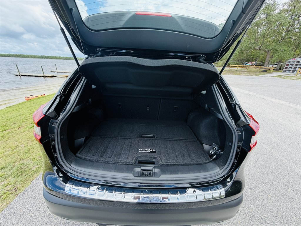 2020 Nissan Rogue - $15,999