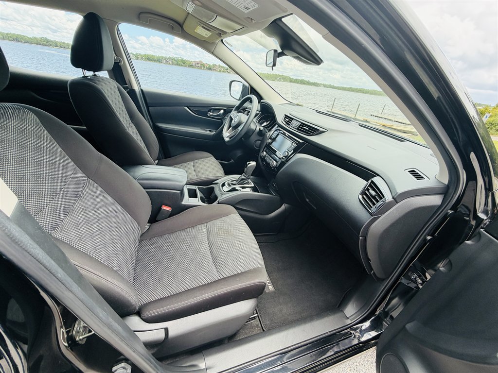 2020 Nissan Rogue - $15,999