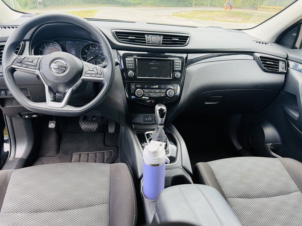 2020 Nissan Rogue - $15,999