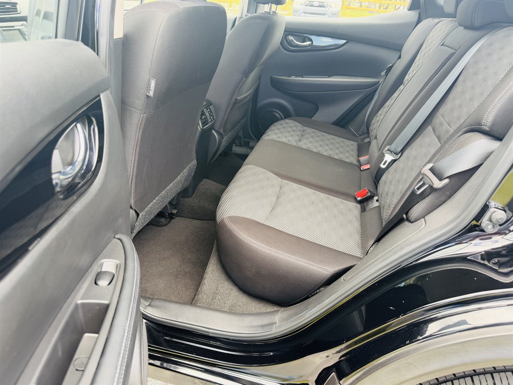 2020 Nissan Rogue - $15,999
