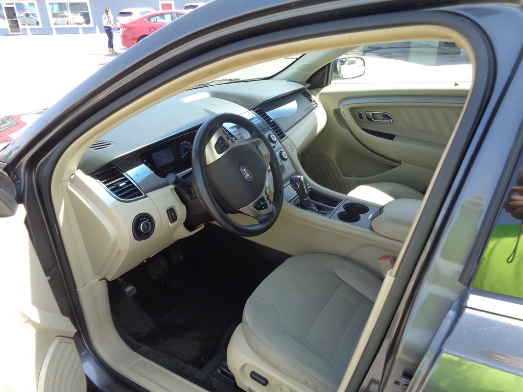 2017 Ford Taurus
