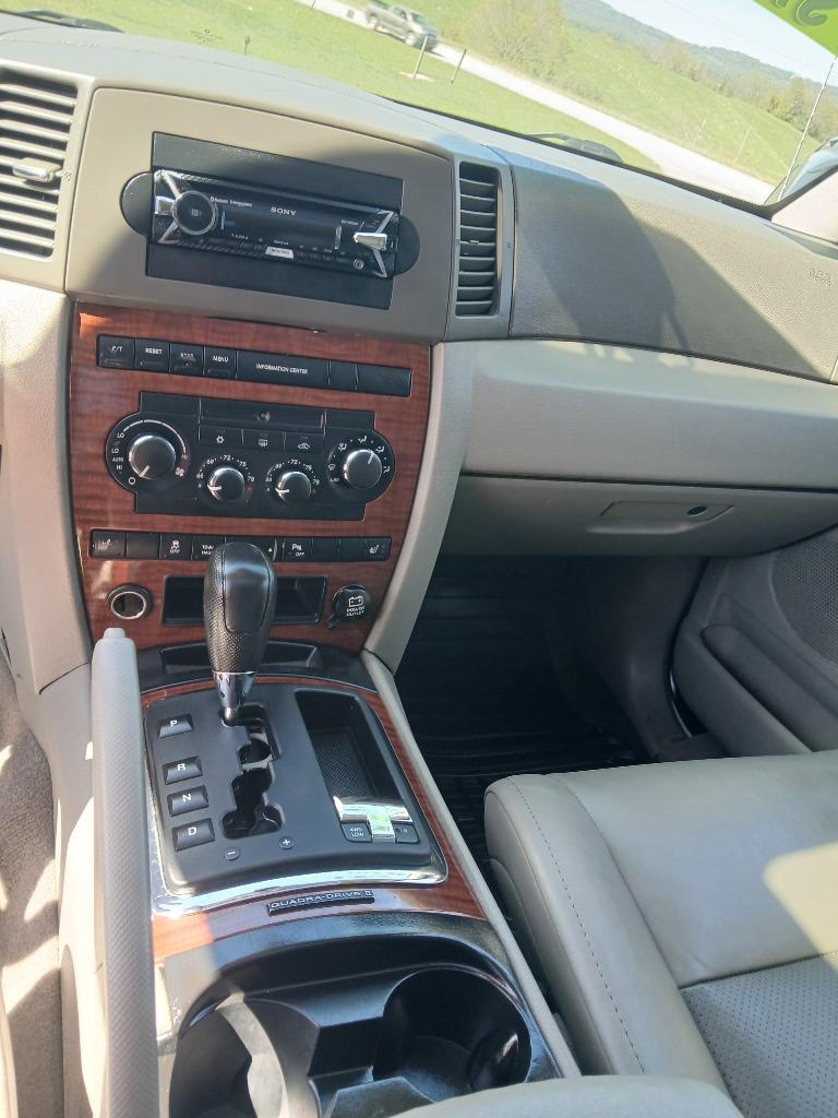 2005 Jeep Grand Cherokee Limited photo
