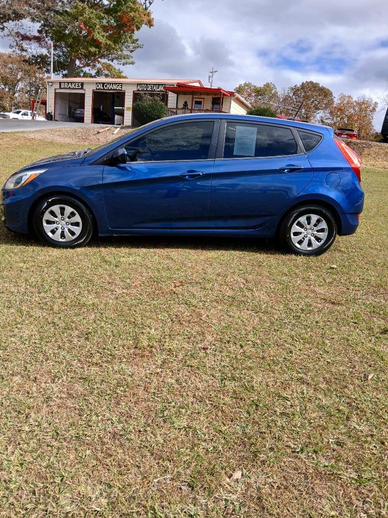 2015 Hyundai Accent GS photo