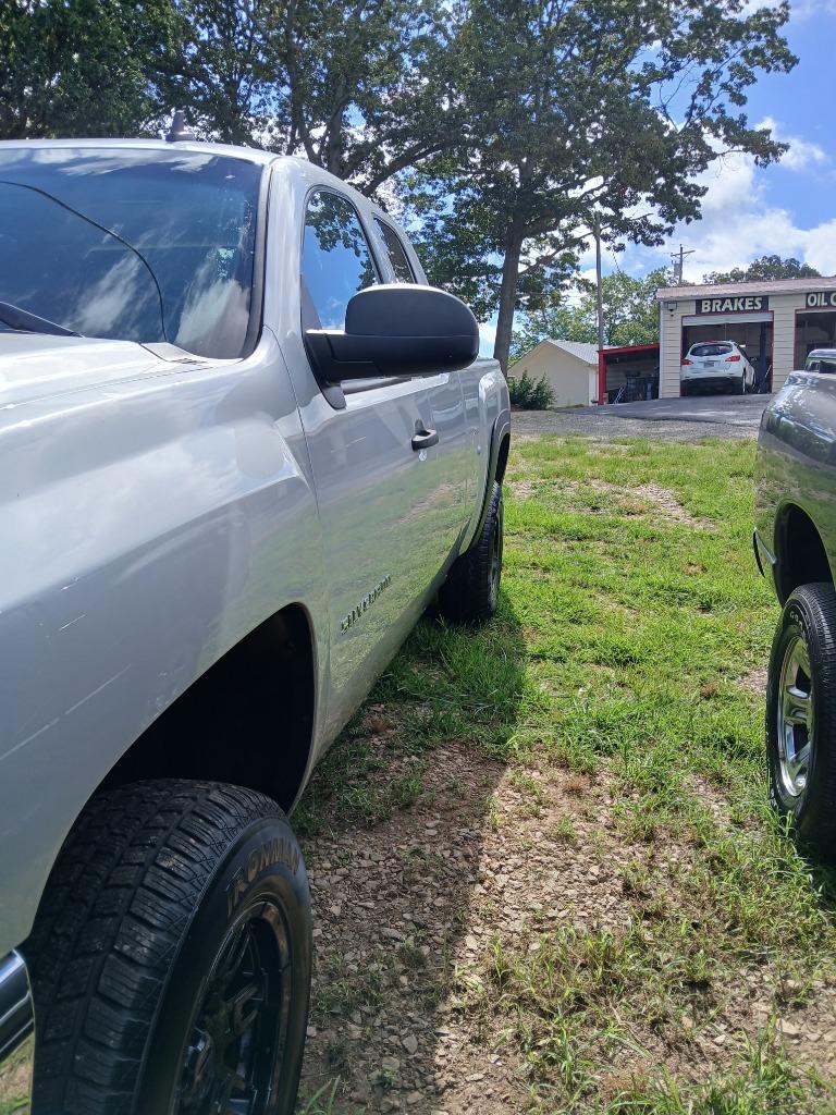 2013 Chevrolet Silverado 1500 - $12,500