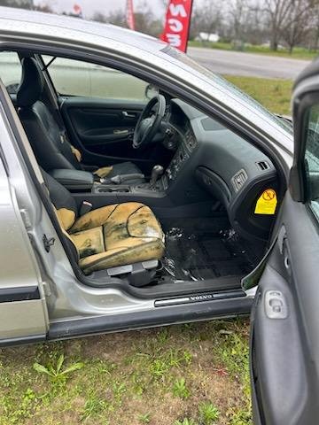 2001 Volvo V70