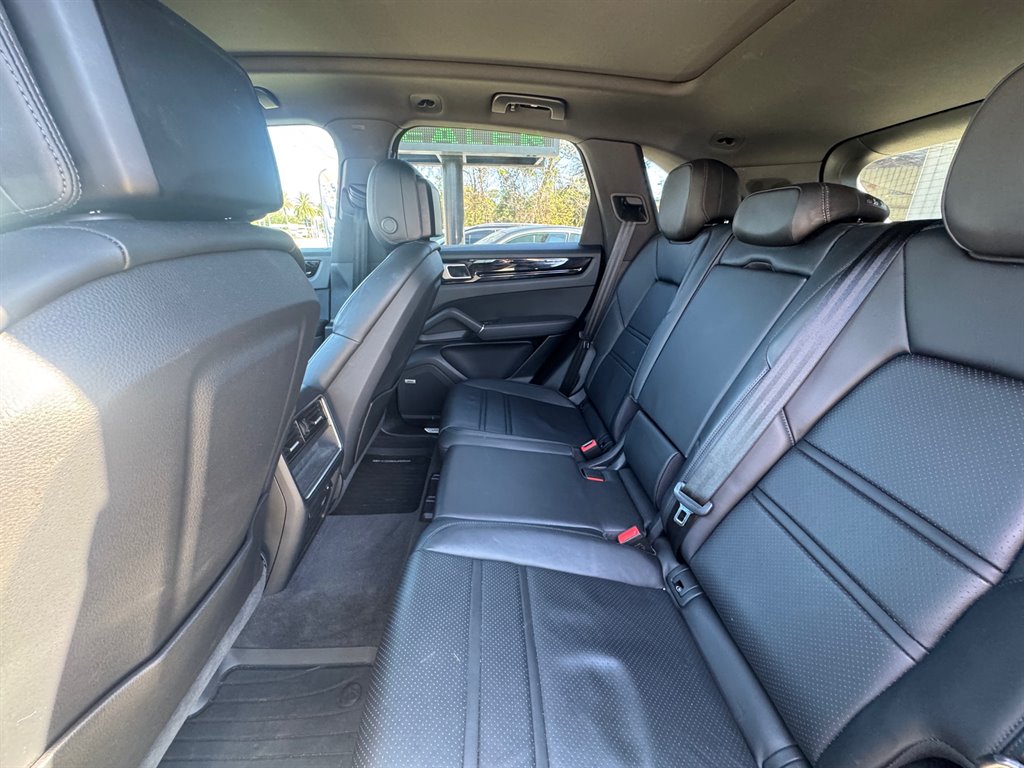 2019 Porsche Cayenne  photo