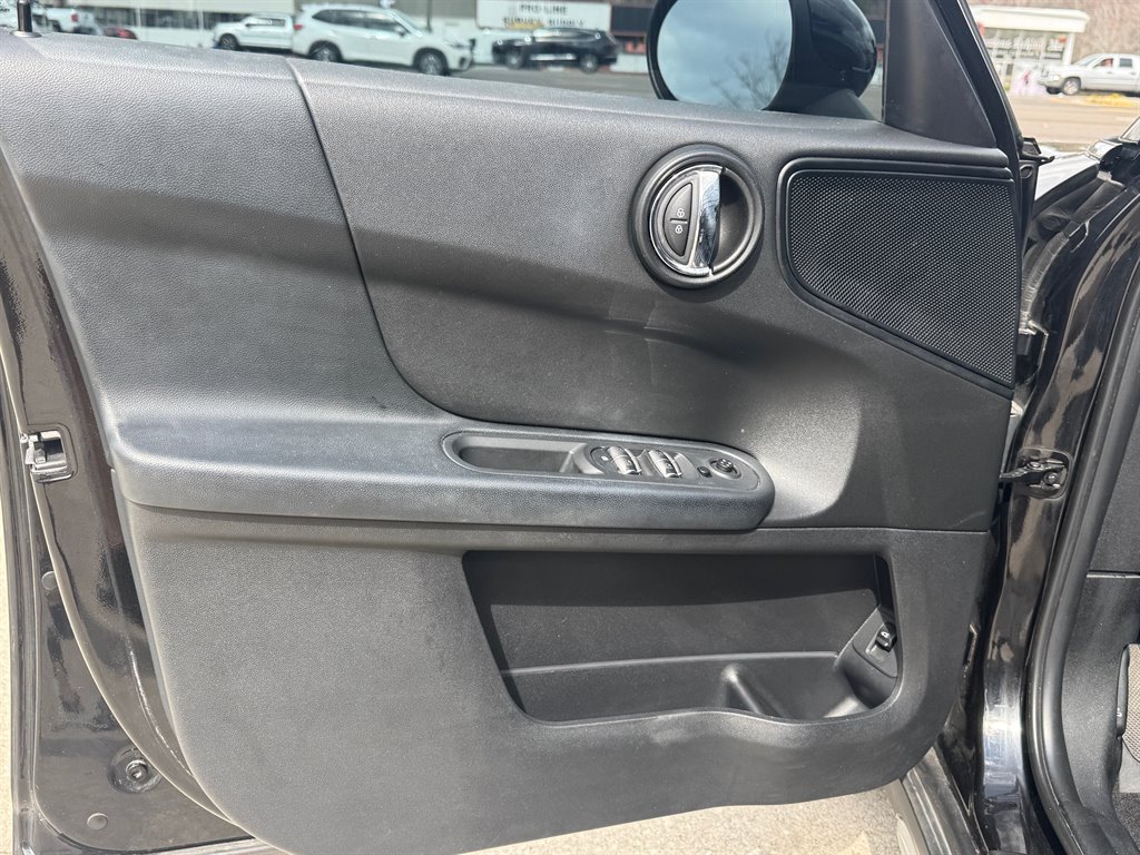 2016 Mini Countryman S ALL4 photo 37