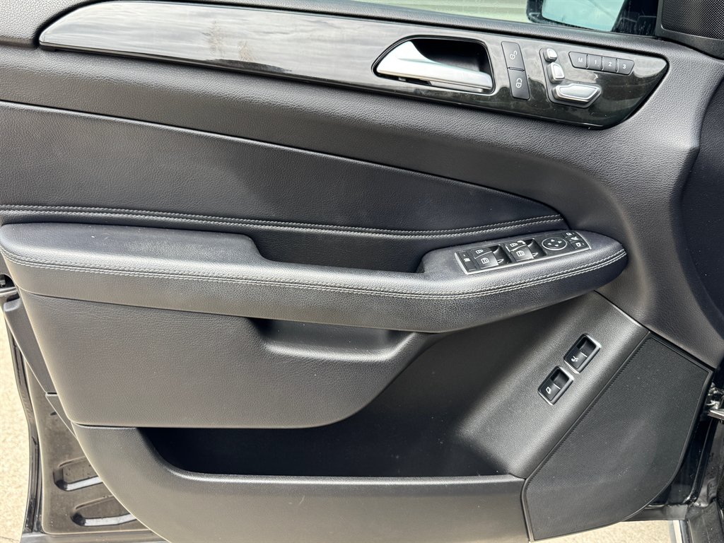 2018 Mercedes-Benz GLS - $19,900