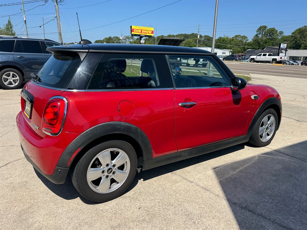 2018 MINI Hardtop - $12,900
