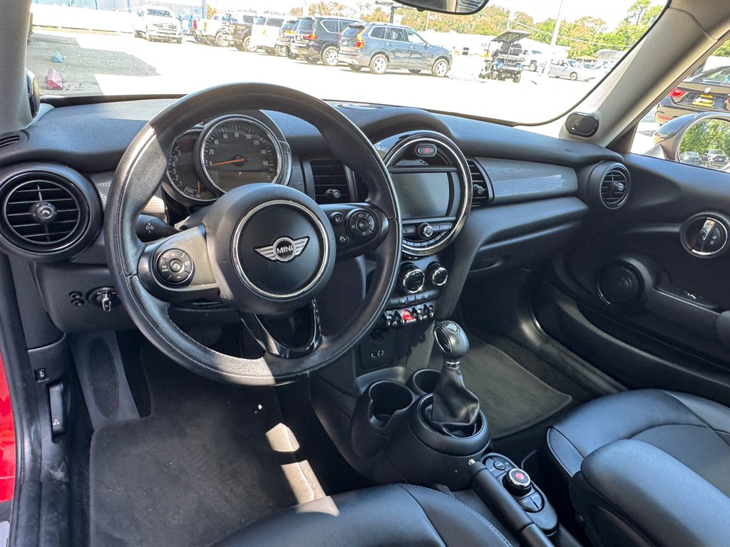 2018 MINI Hardtop - $12,900