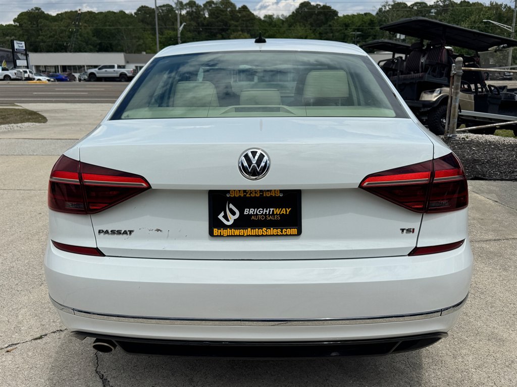 2018 Volkswagen Passat - $11,900