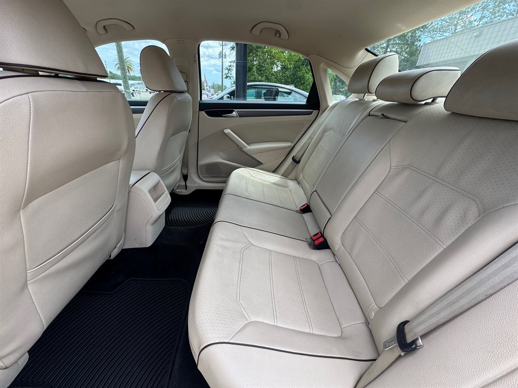 2018 Volkswagen Passat - $11,900