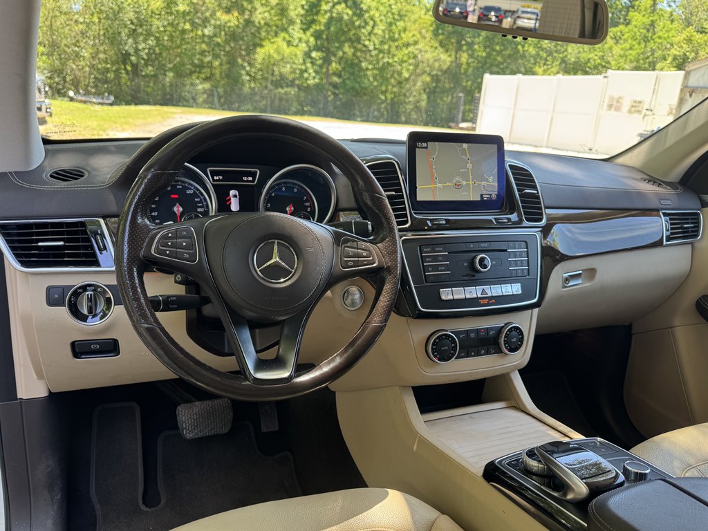 2018 Mercedes-Benz GLS - $18,900