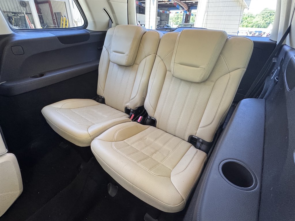 2018 Mercedes-Benz GLS - $18,900