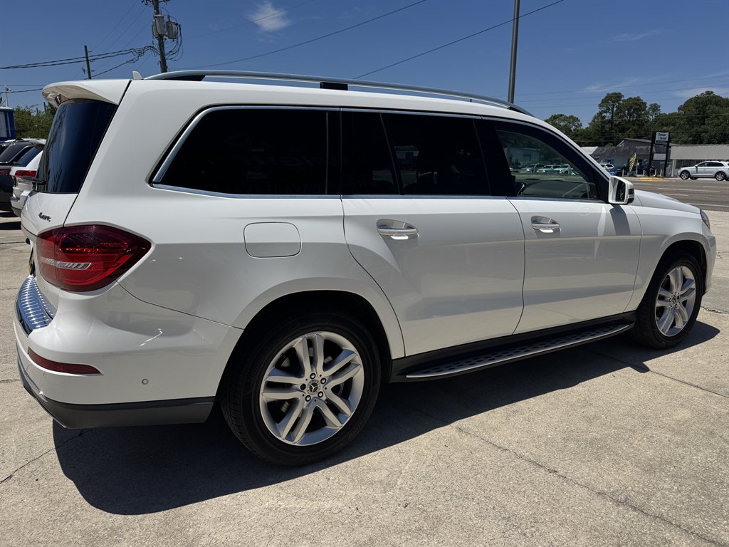 2018 Mercedes-Benz GLS - $18,900