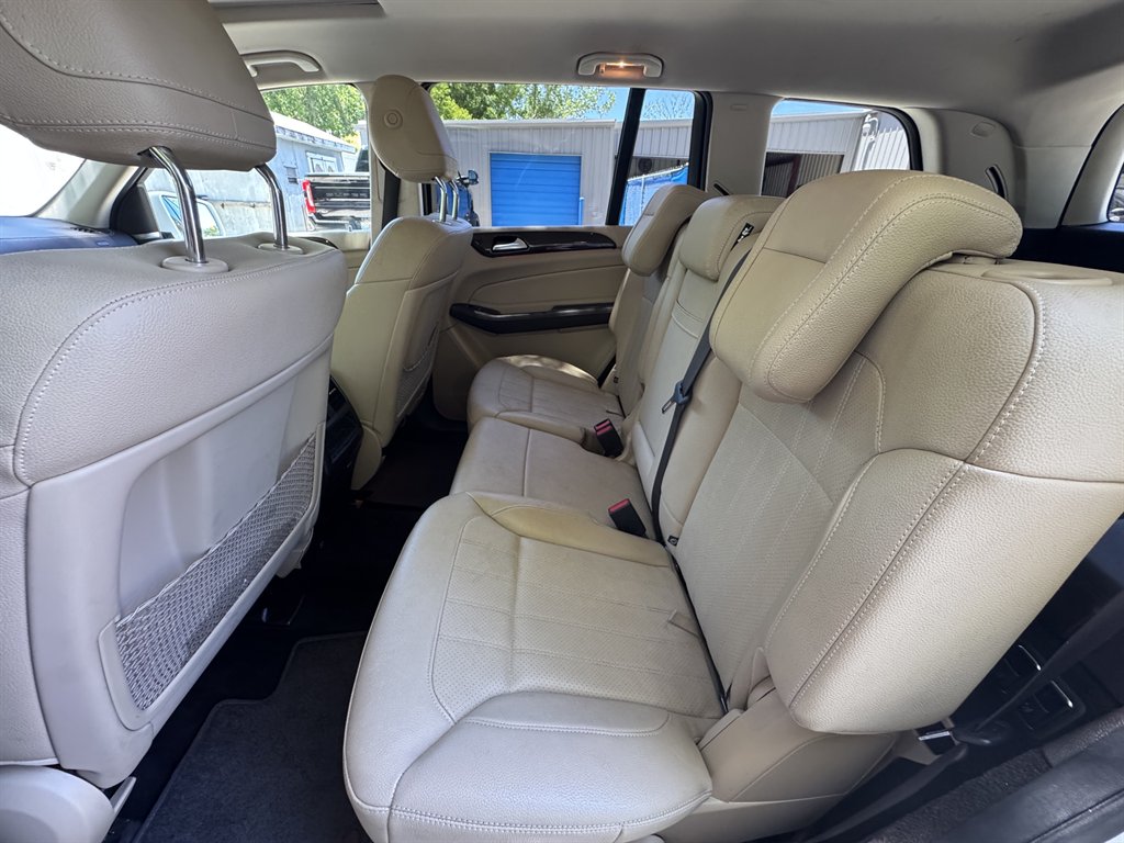 2018 Mercedes-Benz GLS - $18,900