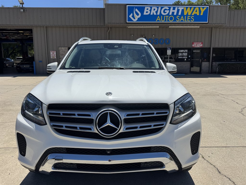 2018 Mercedes-Benz GLS - $18,900