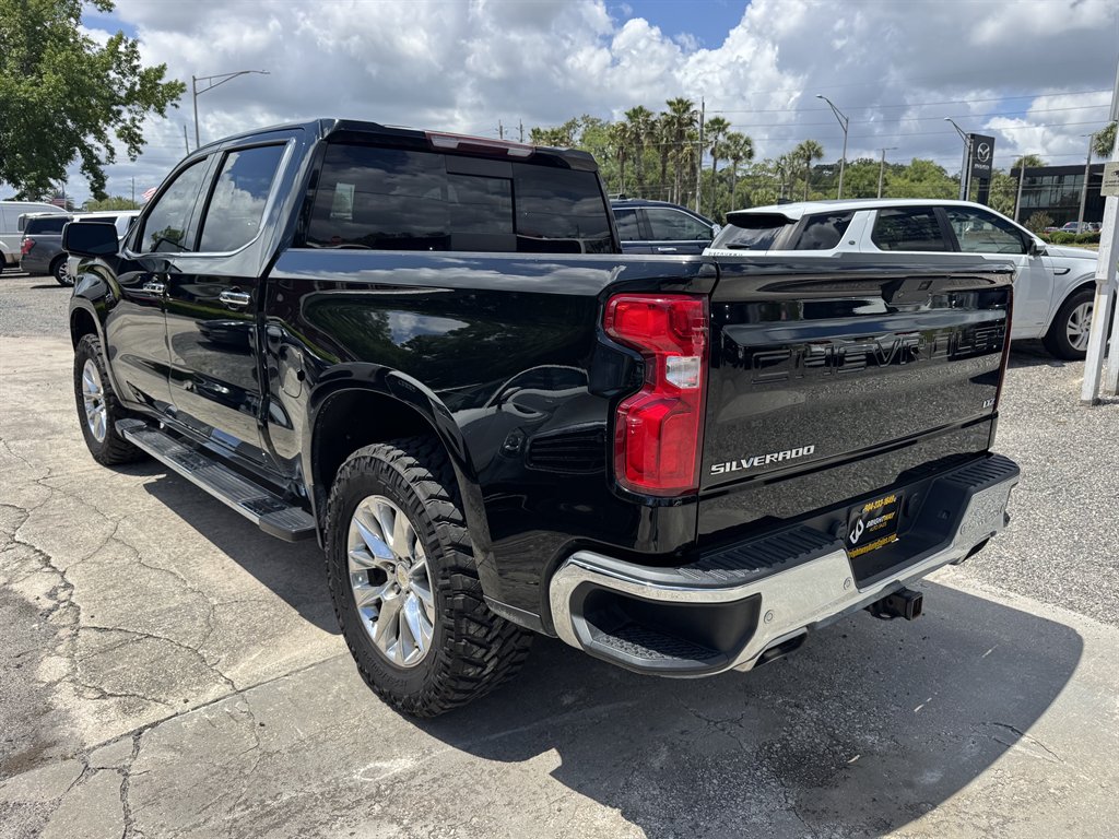 2021 Chevrolet Silverado - $35,900