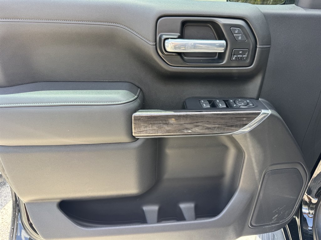 2021 Chevrolet Silverado - $35,900