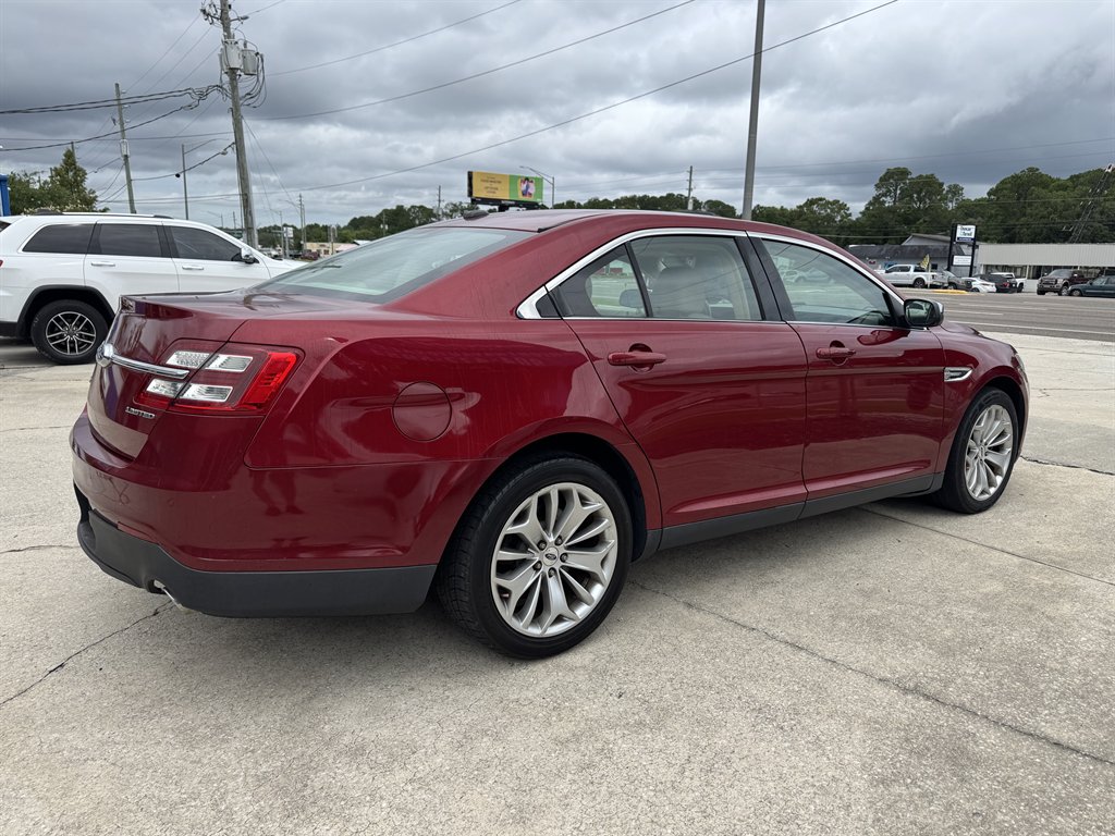 2018 Ford Taurus - $14,900