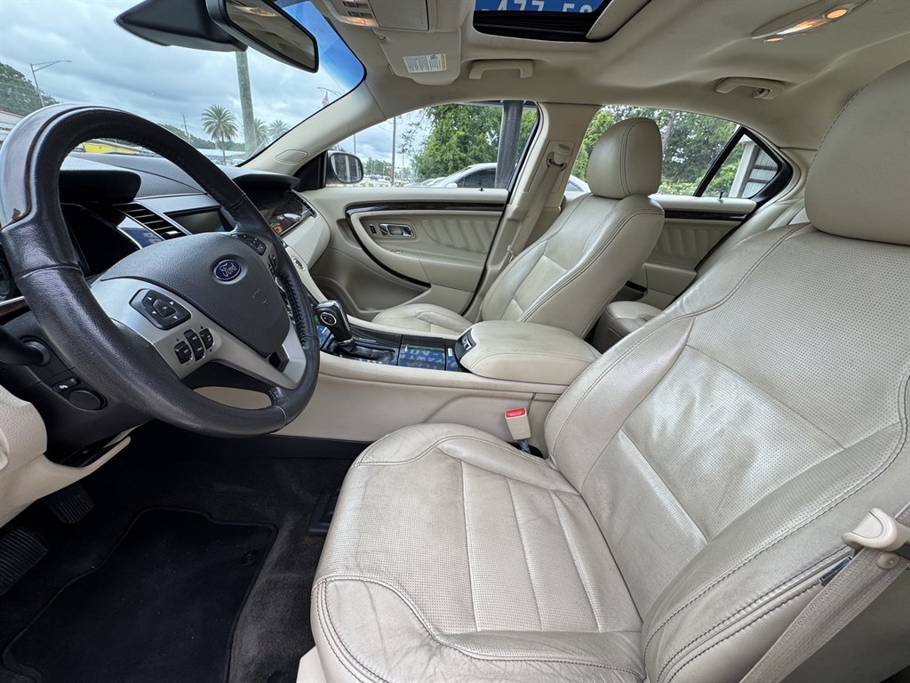 2018 Ford Taurus - $14,900