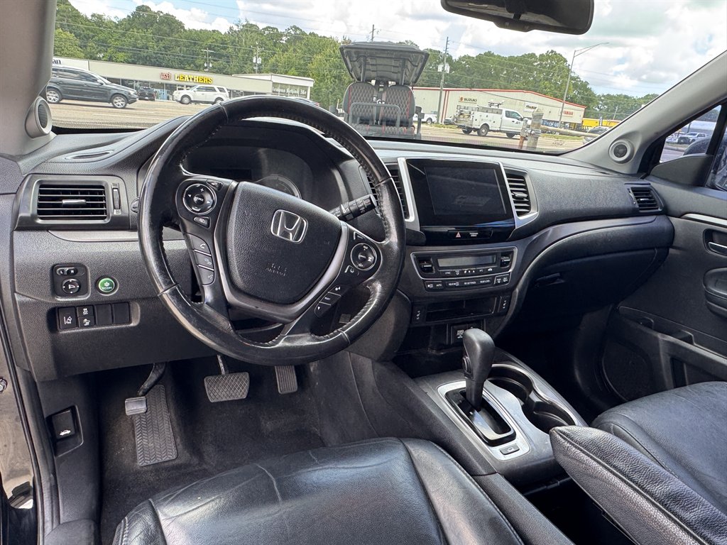 2018 Honda Pilot - $18,900