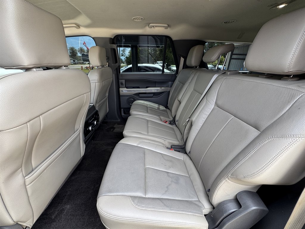 2018 Ford Expedition - $18,900