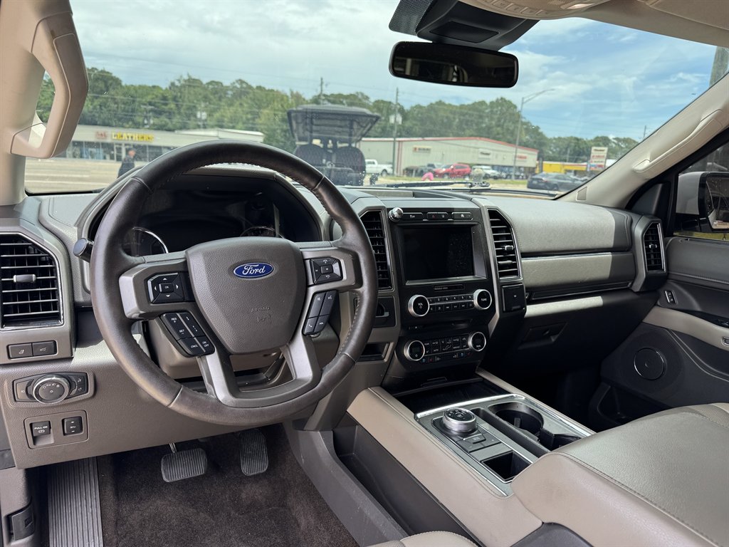 2018 Ford Expedition - $18,900