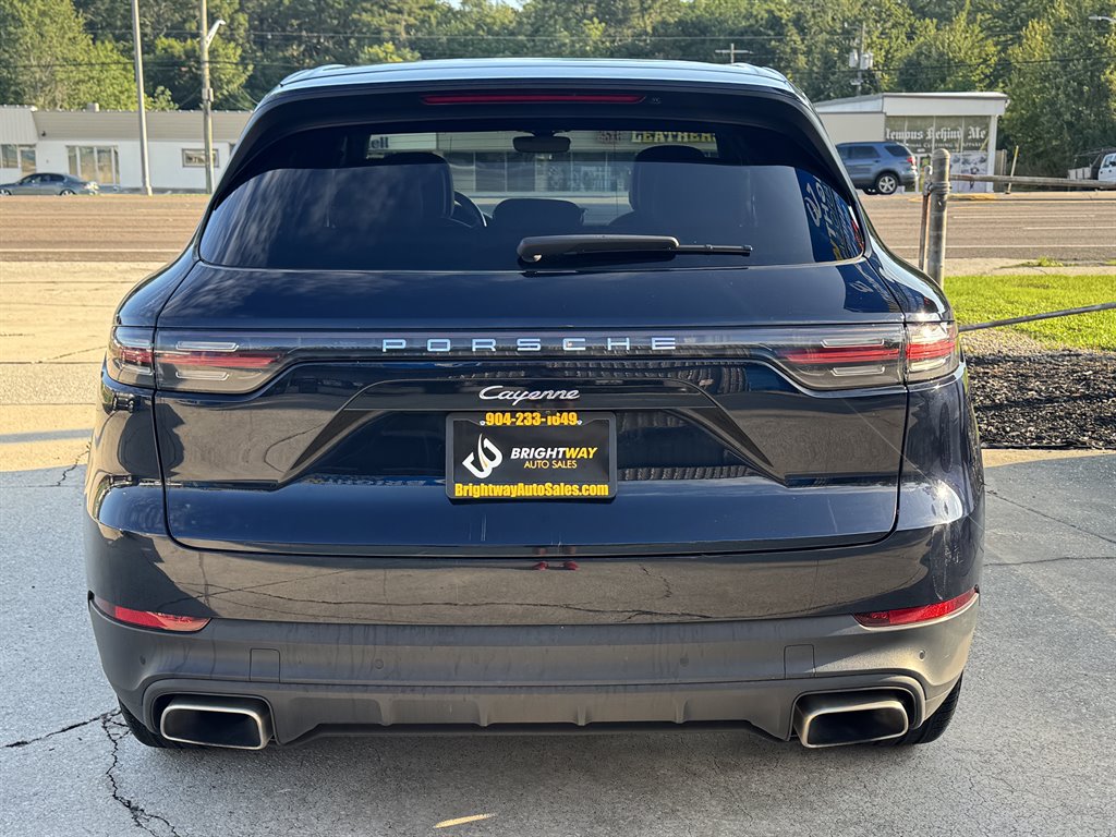 2019 Porsche Cayenne - $27,900