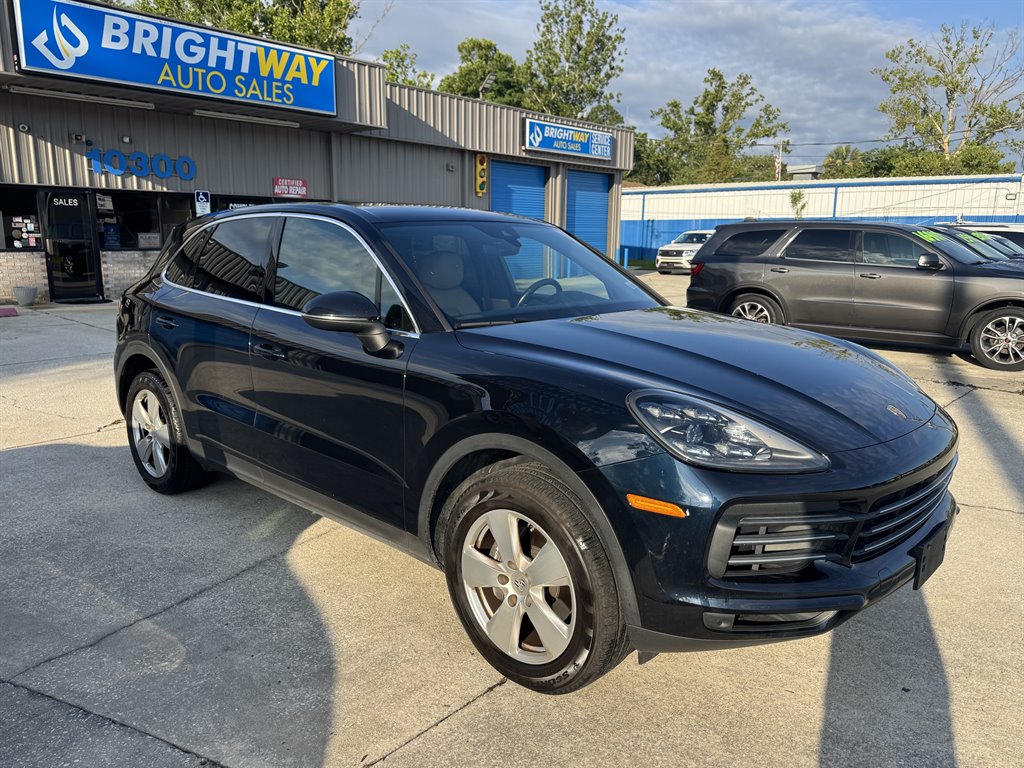 2019 Porsche Cayenne - $27,900