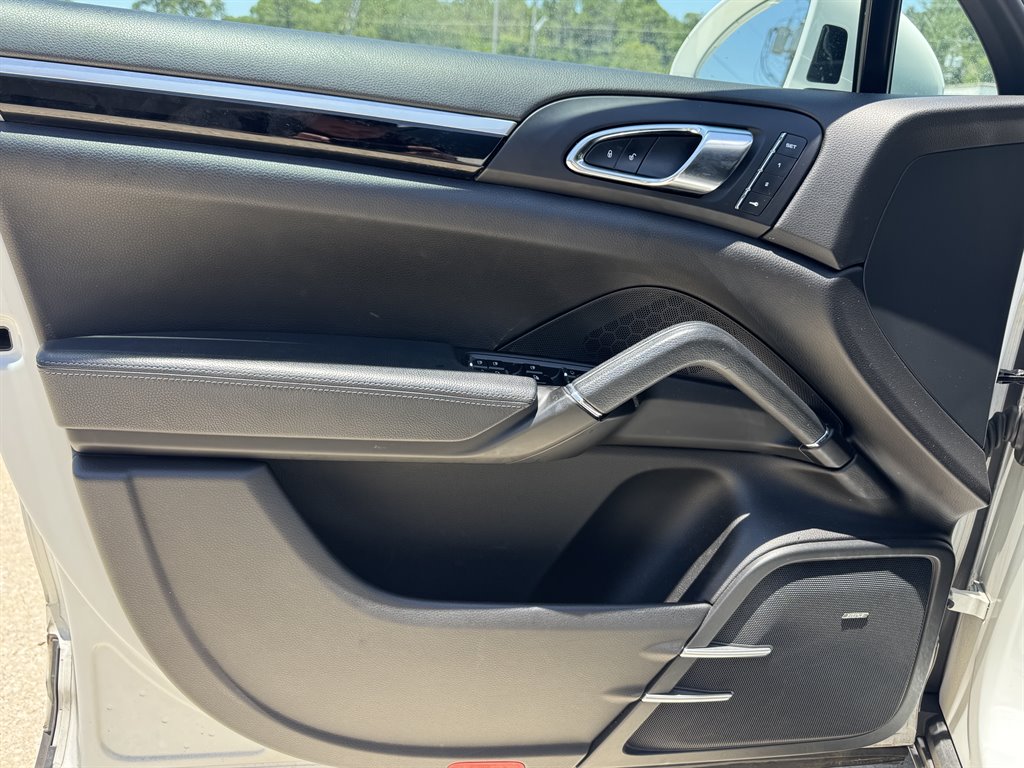 2017 Porsche Cayenne - $19,900