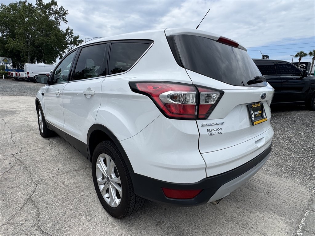 2017 Ford Escape - $9,900