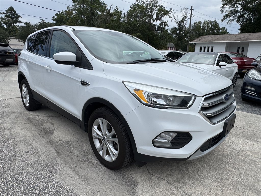 2017 Ford Escape - $9,900