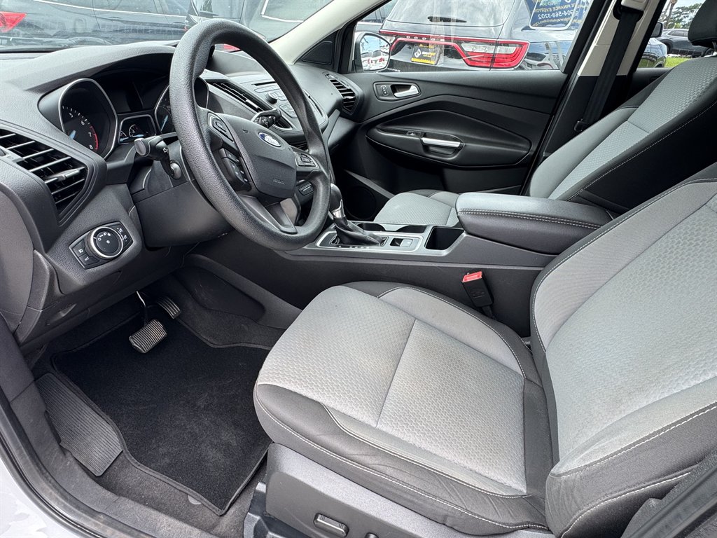 2017 Ford Escape - $9,900