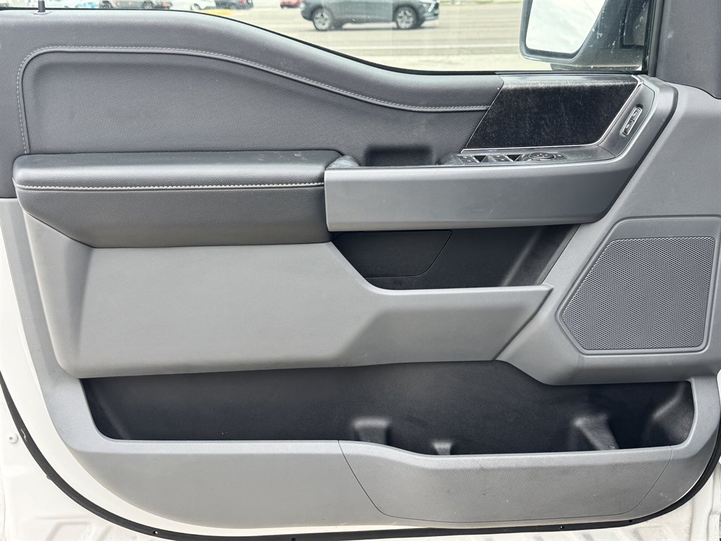 2021 Ford F-150 - $31,900