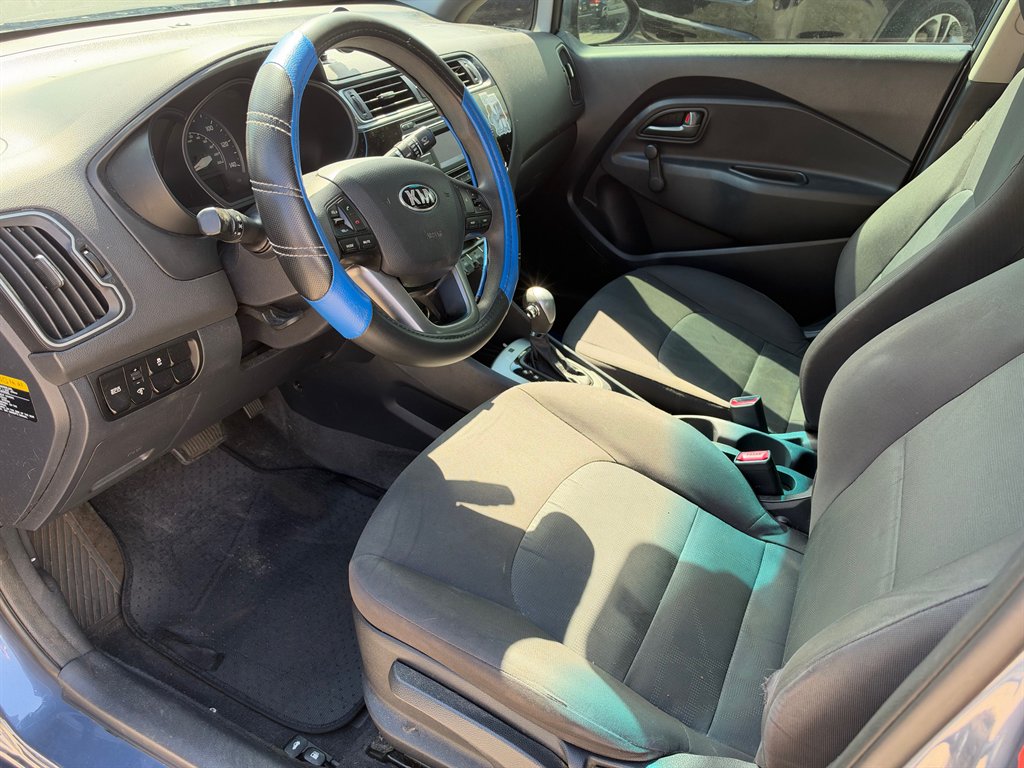 2016 Kia Rio - $5,900