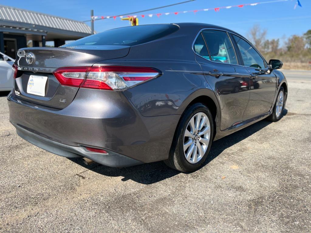 2018 Toyota Camry LE photo