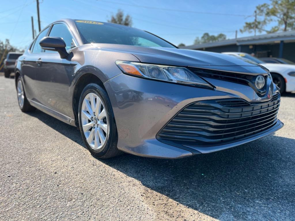 2018 Toyota Camry LE photo