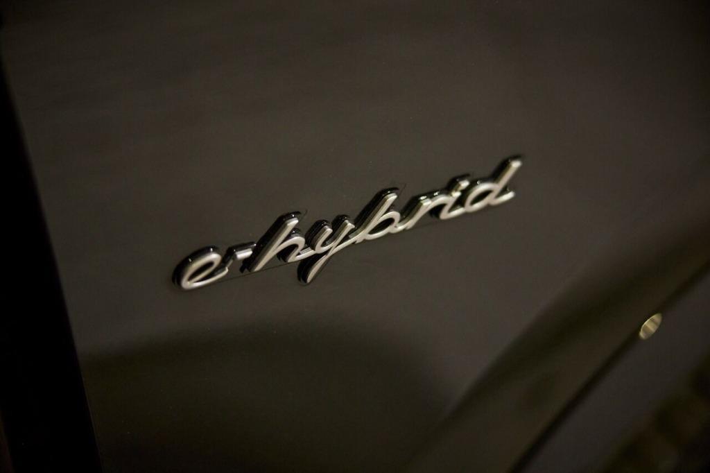 2023 Porsche Cayenne - $99,995