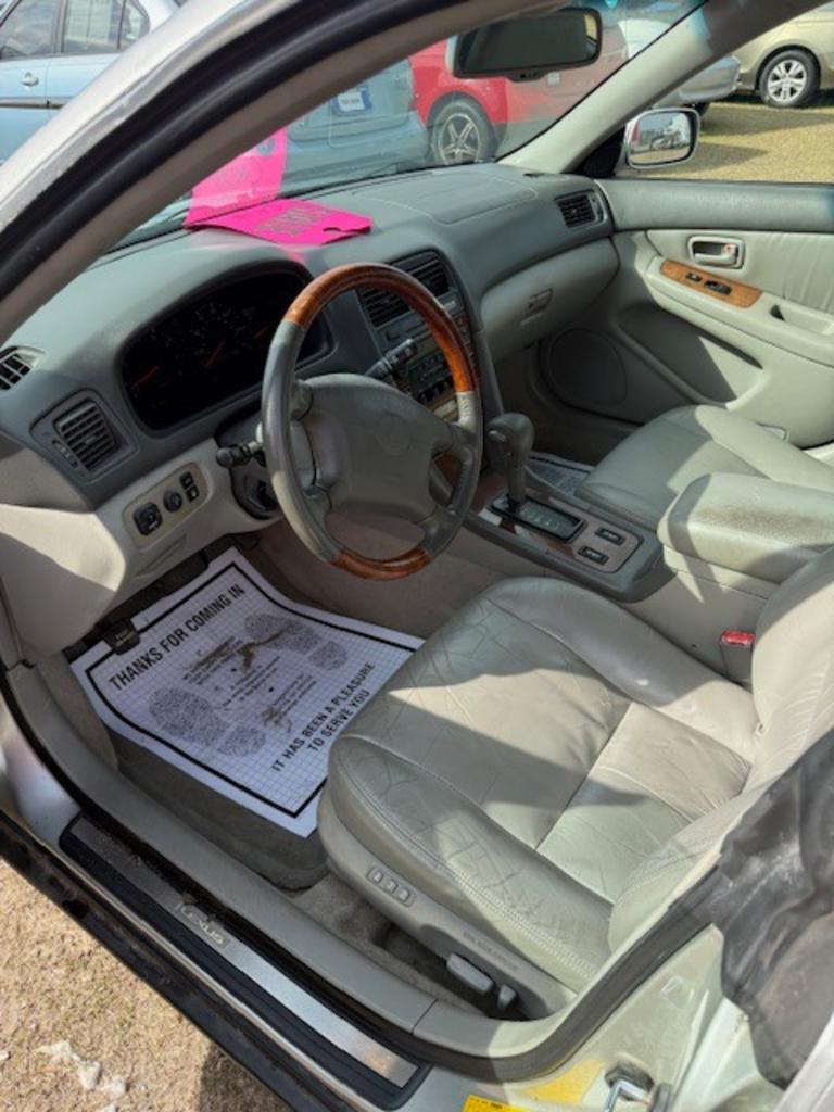 2001 Lexus ES
