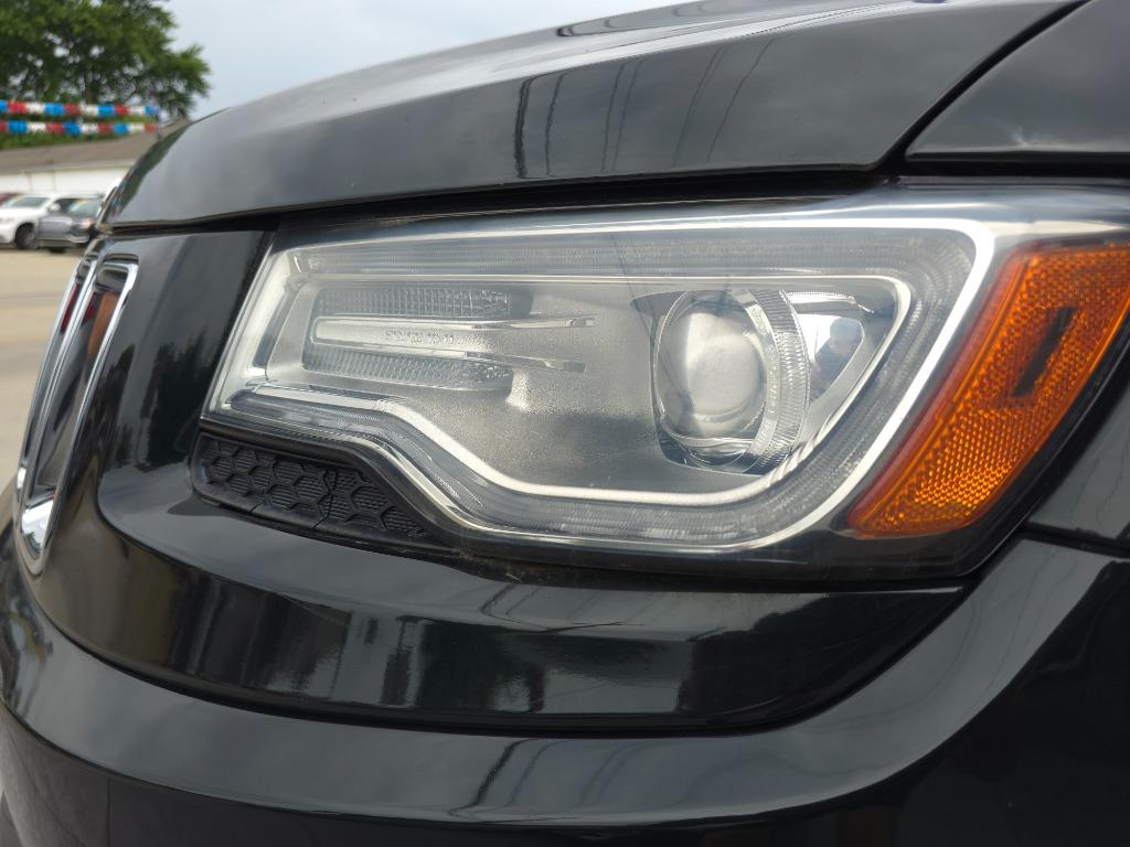 2014 Jeep Grand Cherokee Overland photo
