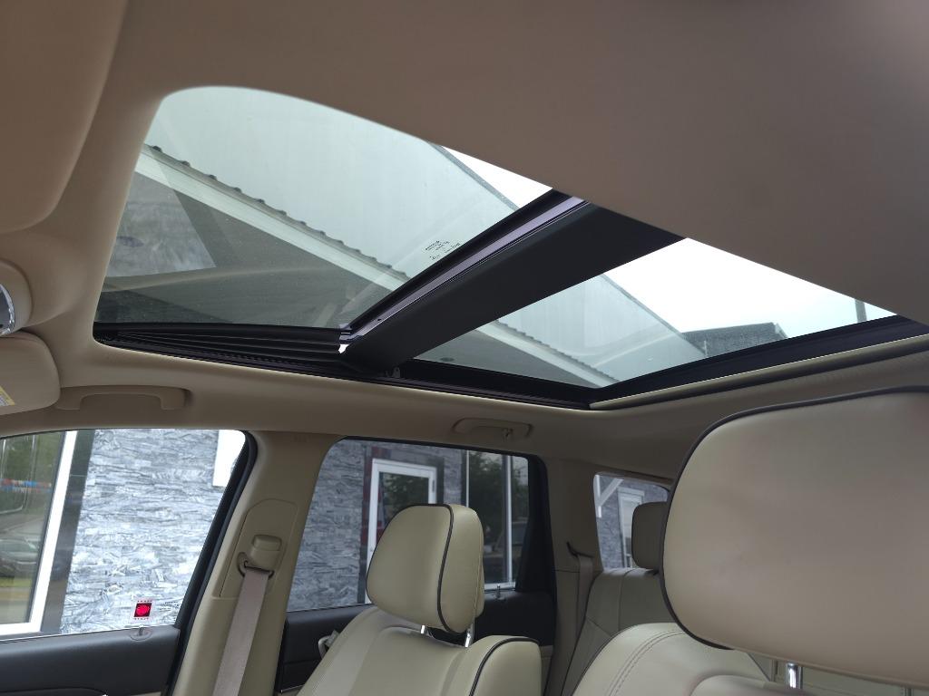 2014 Jeep Grand Cherokee Overland photo