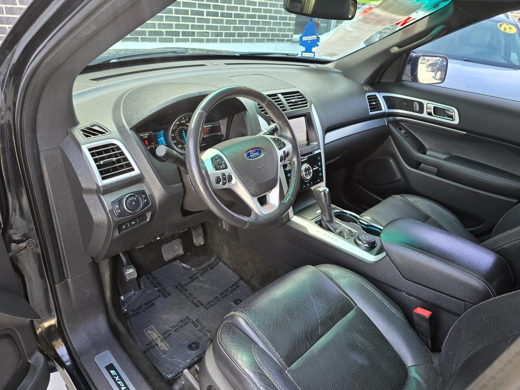 2015 Ford Explorer Sport photo